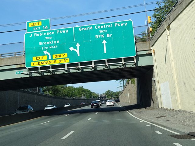 4K Highway - Grand Central Pkwy and Jackie Robinson Pkwy from